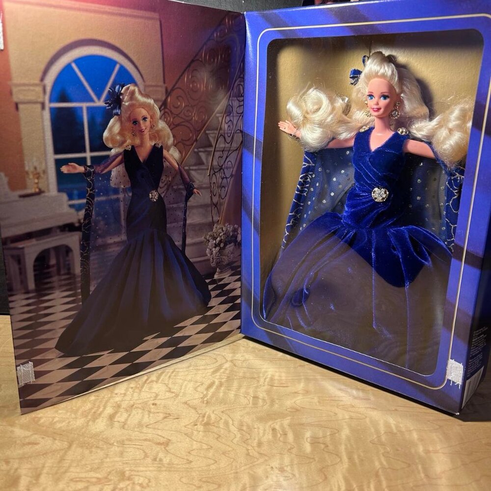 Mattel 1995 “Sapphire Dream” First in a Series Barbie Doll